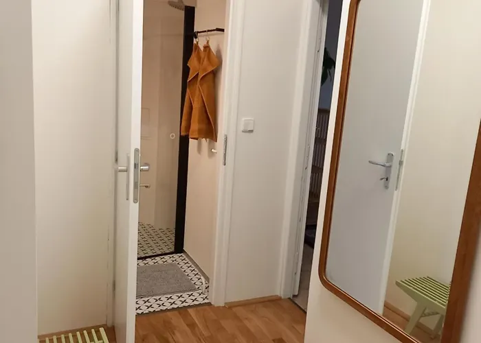 Stylovy A Slunny S Umeleckym Nadechem V Blizkosti Centra شقة براغ