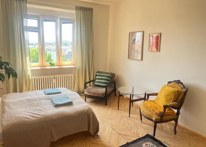 Stylovy A Slunny S Umeleckym Nadechem V Blizkosti Centra *