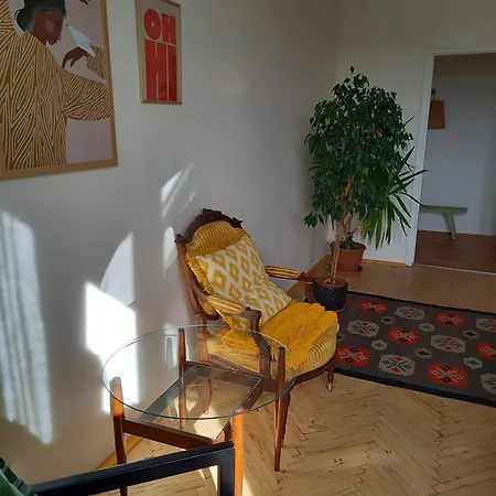 Apartmán Stylový A Slunný S Uměleckým Nádechem V Blízkosti Centra